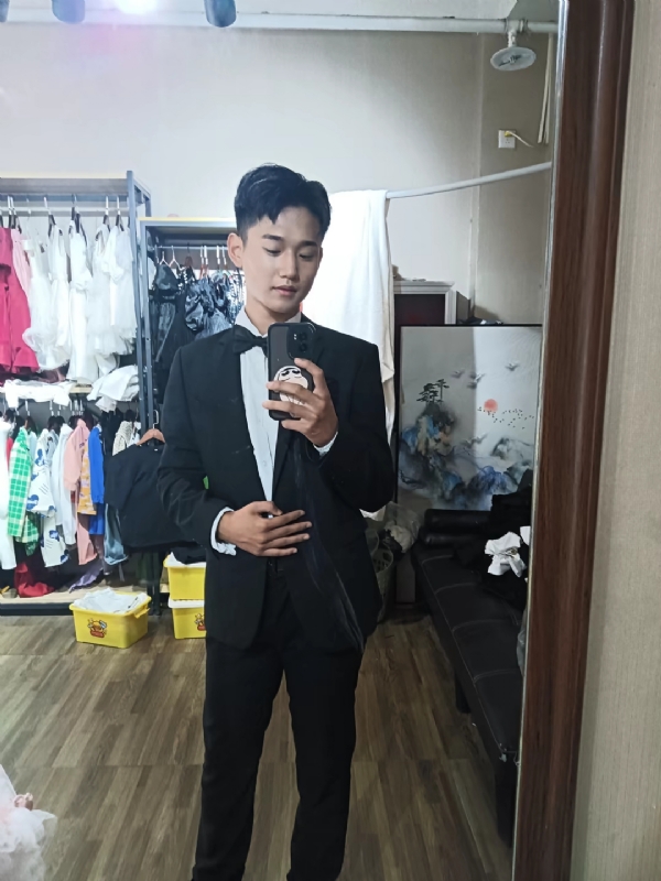 李梓宇的第一张照片--邢台上门女婿服务网